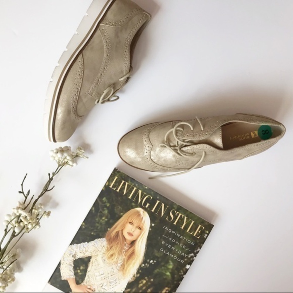 White mountain Oxford shoes